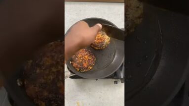 Firecracker Salmon Burger #shorts #salmon #burger #recipe