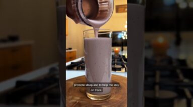 Bedtime Smoothie Recipe #smoothie #smoothierecipes #recipe #foodie #healthyfood #healthyliving