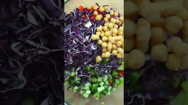 This pasta salad has 27g of PROTEIN!! #shorts